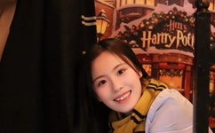 两个人扑克牌一上一下